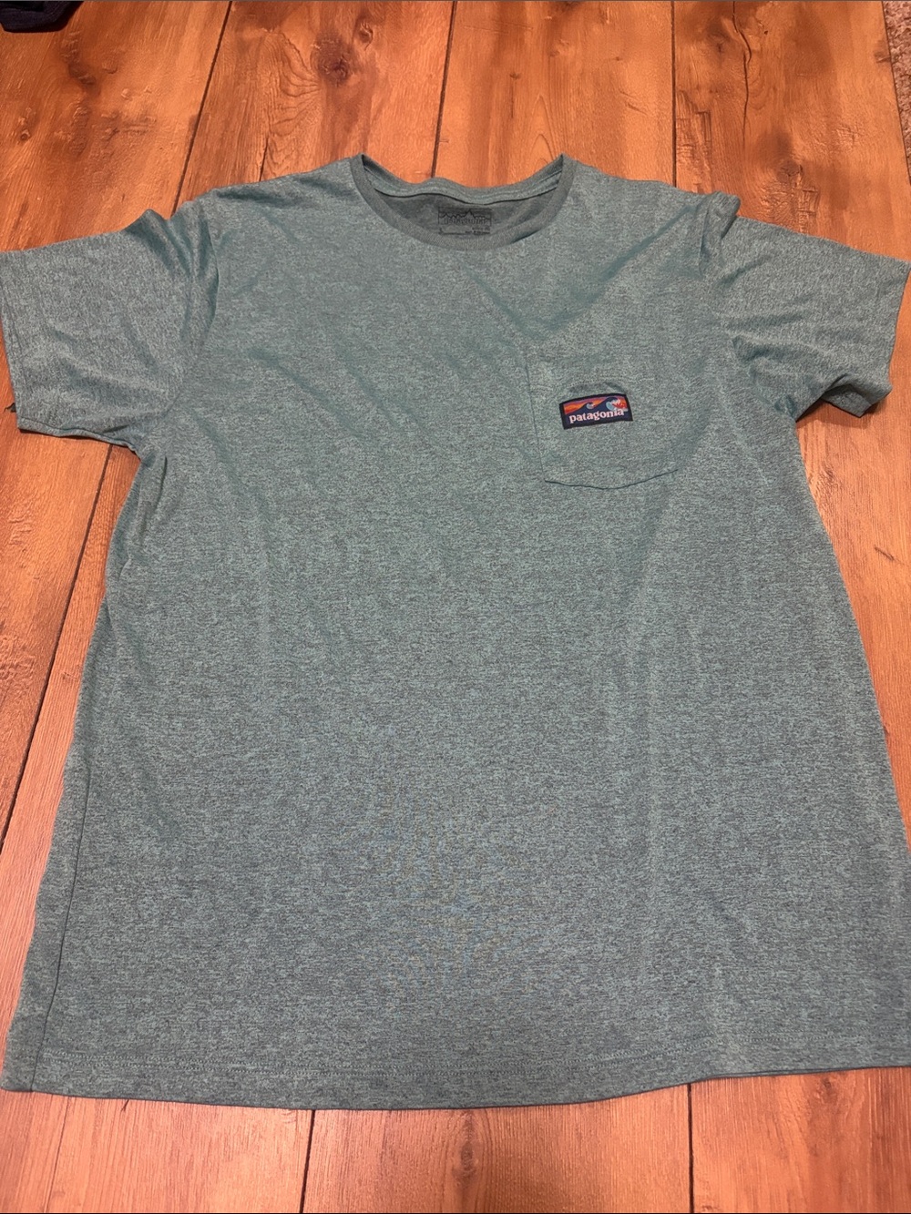 Patagonia Men's Heather Teal Short-Sleeve Pocket Tee